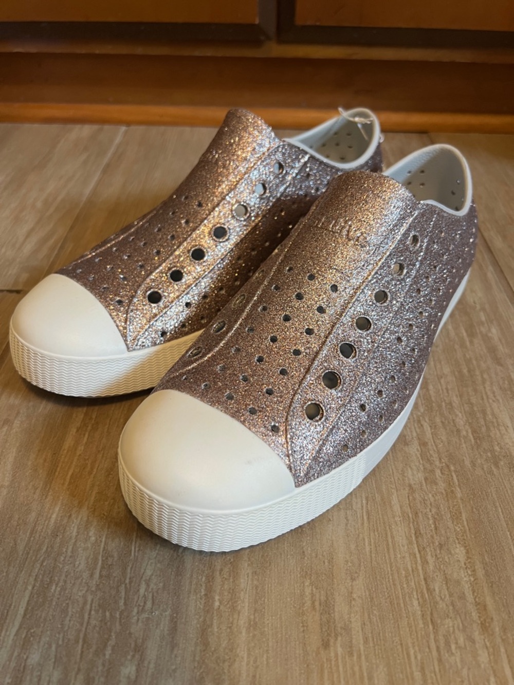 NWT Native Jefferson Bling Shoes Women’s Glitter Slip-Ons  - size M8/W10
